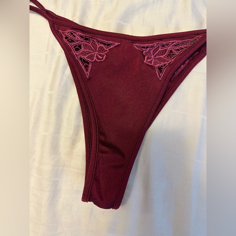 Lewis Bottom - Picture 6 of 7